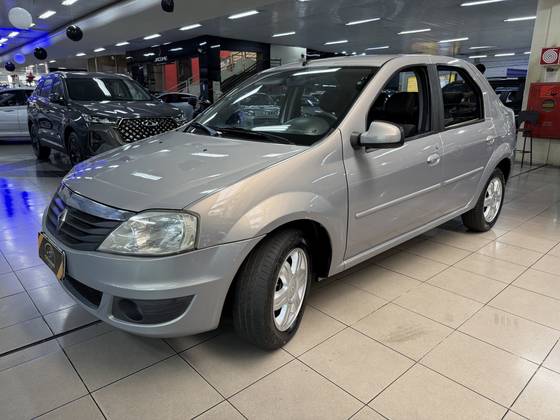 RENAULT LOGAN 1.6 EXPRESSION 8V HI-FLEX 4P MANUAL RENAULT LOGAN 1.6 EXPRESSION 8V HI-FLEX 4P MANUAL